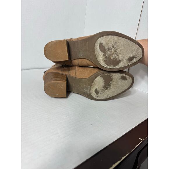 Indigo Rd. Women's Ankle Booties tan / brown with heel size 6.5 - Picture 11 of 14
